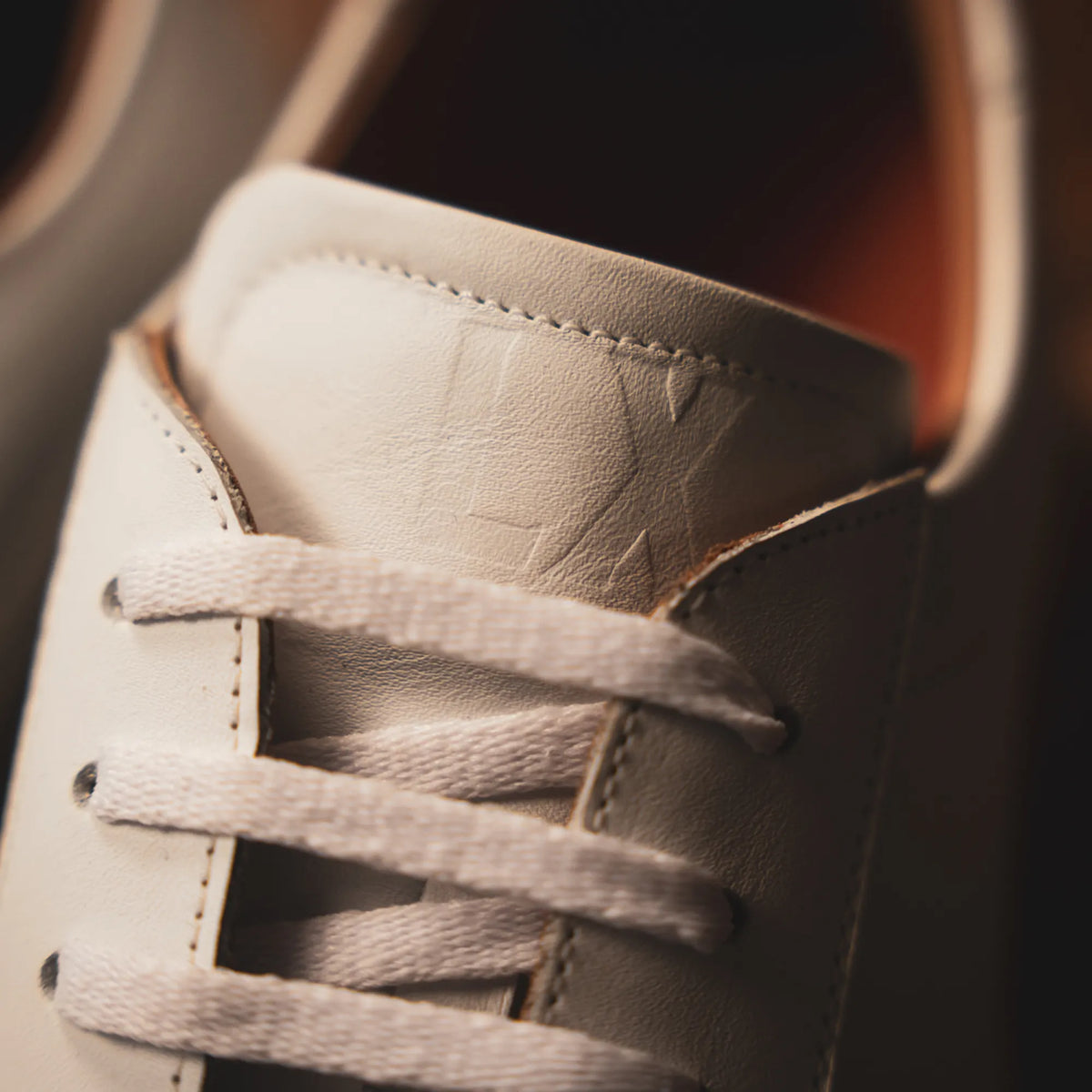 ANCOATS // WHITE & GREEN-Men's Casual