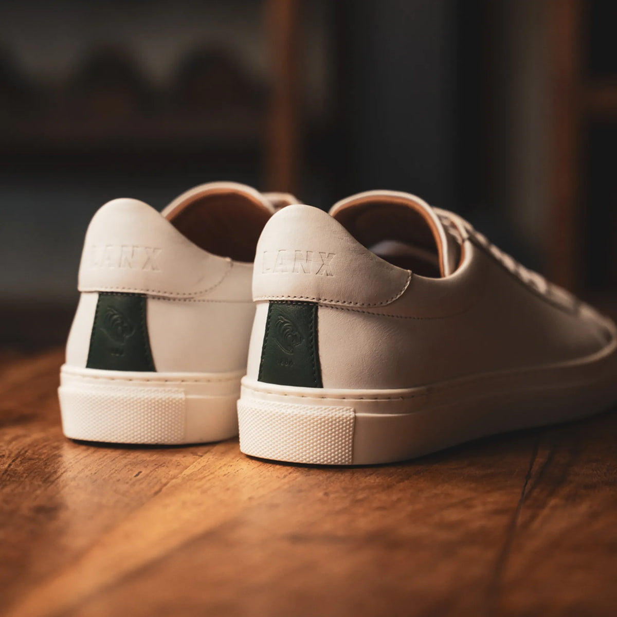 ANCOATS // WHITE & GREEN-Men's Casual