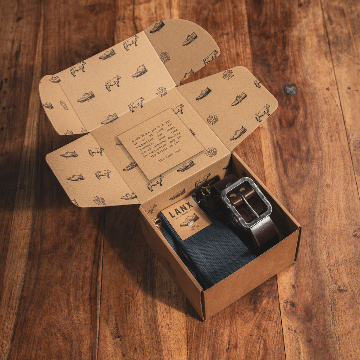 FREE GIFT BOX // CRAFT CARDBOARD-Gift Box
