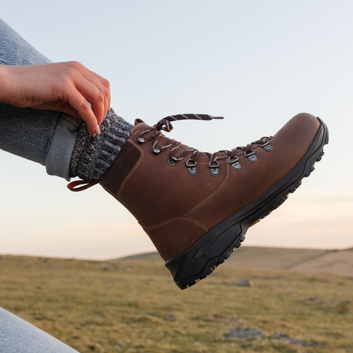 OGDEN / ACACIA DISTRESSED-Women’s Outdoor