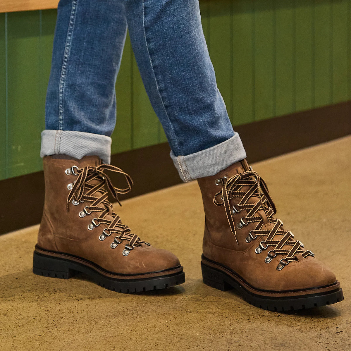 WHALLEY / ACACIA DISTRESSED-Women’s Boots